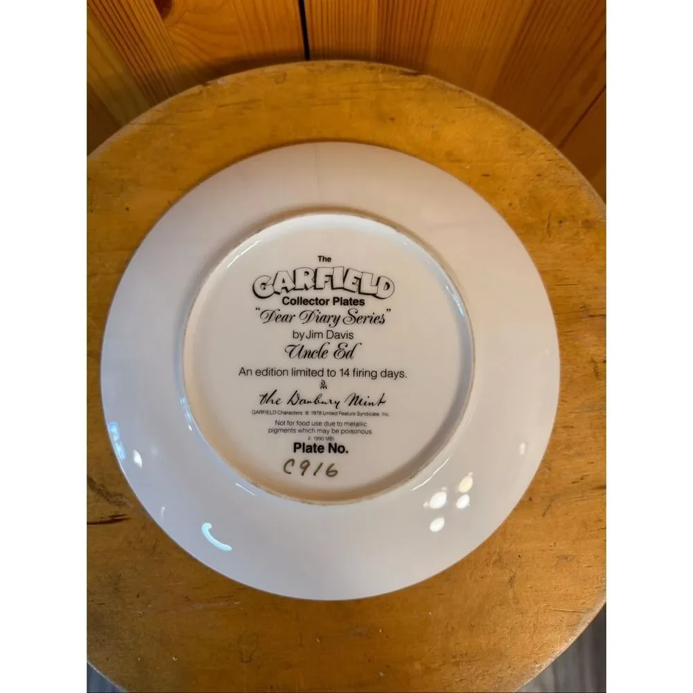 Danbury Mint Garfield Collectors Plate Dear Dairy Series Uncle Ed 1990 (7616)